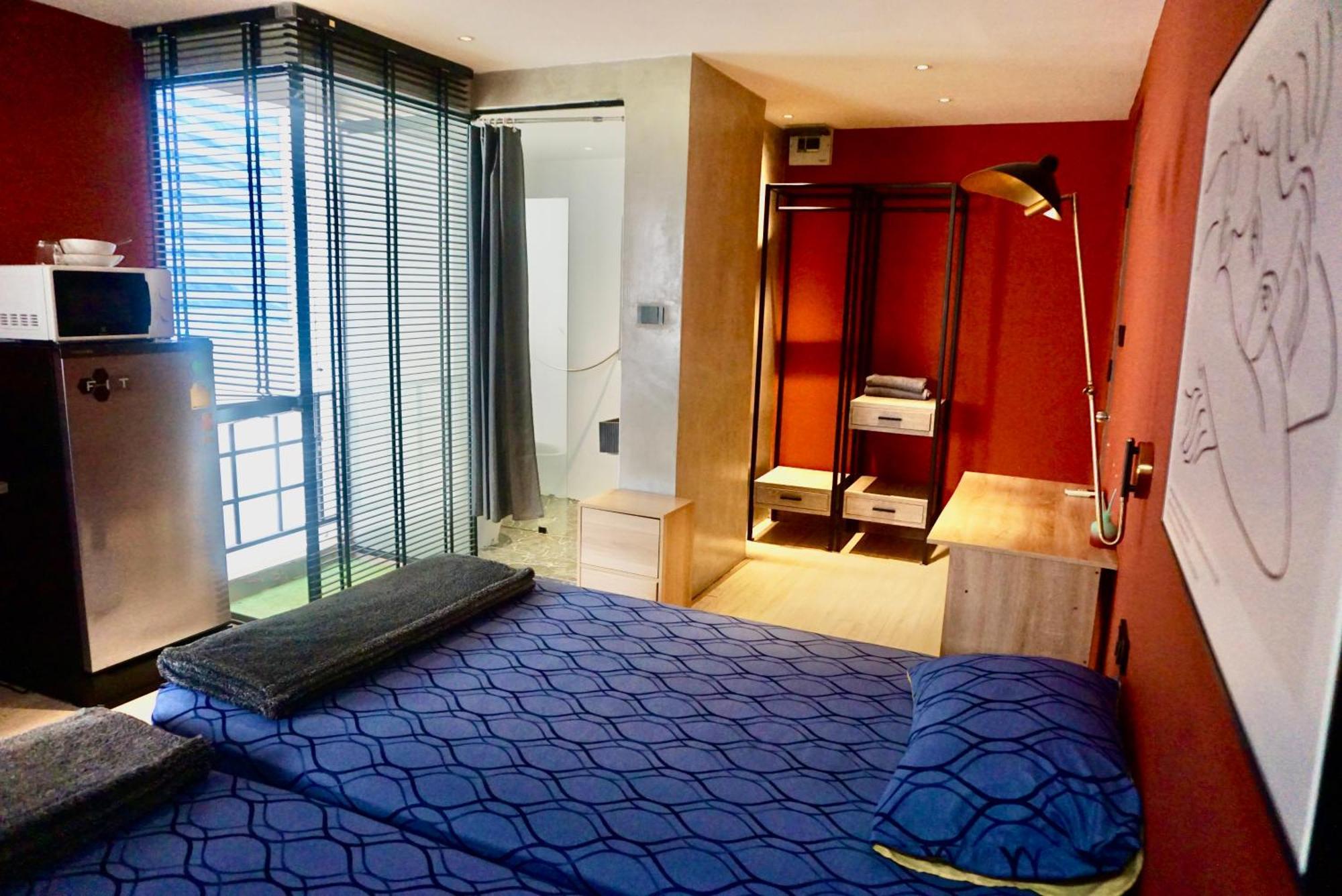 Silom Soi 3 Hash Apartment Hip And Funky With Rooftop View Bangkok Eksteriør billede