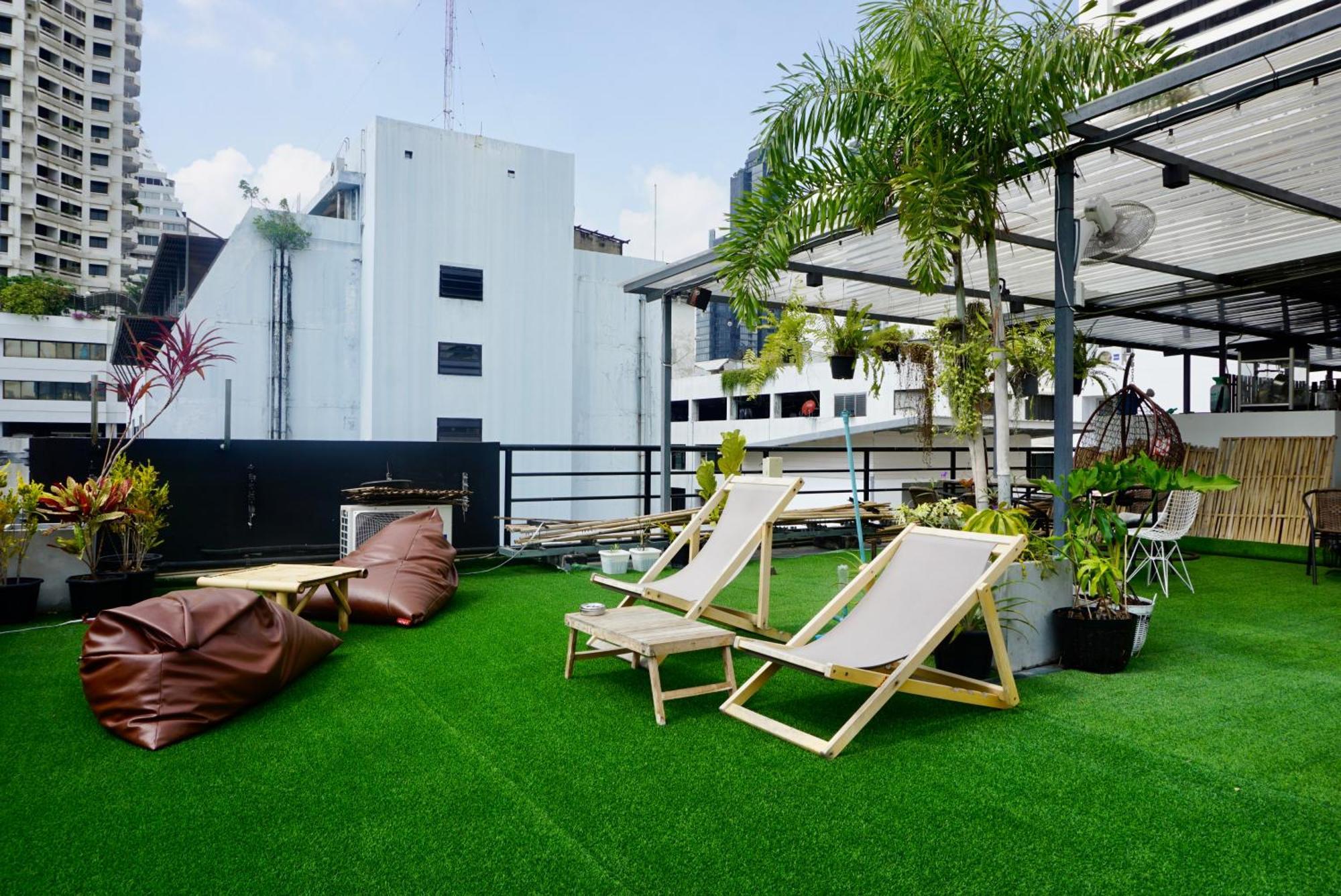 Silom Soi 3 Hash Apartment Hip And Funky With Rooftop View Bangkok Eksteriør billede